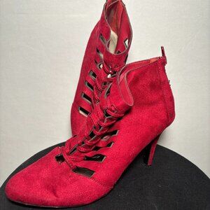 Red High Heel Size 8 US Women's Shoe